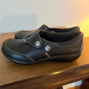NEW Clarks Ashland Lane Black Women’s Clogs size 8.5